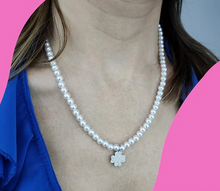 Carica l&#39;immagine nel visualizzatore di Gallery, SAGA GIOIELLI® Collana Donna Perle Bianche 6 mm Rotonde Con Pendenti
